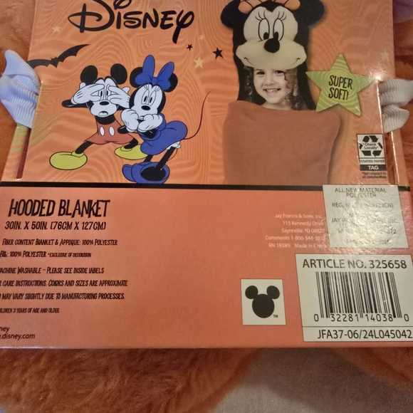 Disney Minnie Mouse Halloween Hooded Blanket Orange and Black - Picture 3 of 4